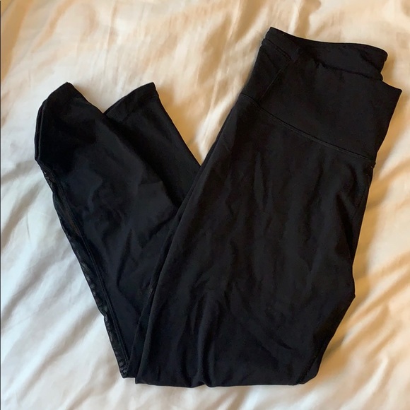 Black Lululemon crop leggings size 12 - Picture 5 of 6
